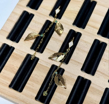 Blad Vedhæng Med Smukt Mønster, (17x10mm, 6 stk.) - Uniq Perler - 111674