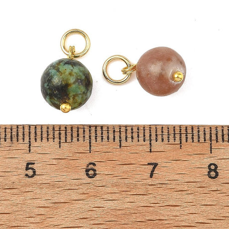 Blandede Runde Naturstens Vedhæng – 18K Forgyldt Stål Øsken (12,5x8~8,5mm) 10 stk. - Uniq Perler - 124593