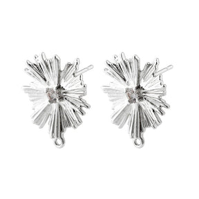 Blumen-Ohrstecker – Platinfarben (16x19mm) - Uniq Perler - 115033