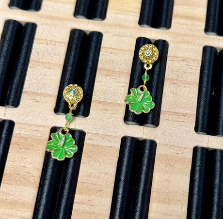 Blomster Vedhæng Med Emalje, Mix Farver, (10 Stk) - Uniq Perler - 111732