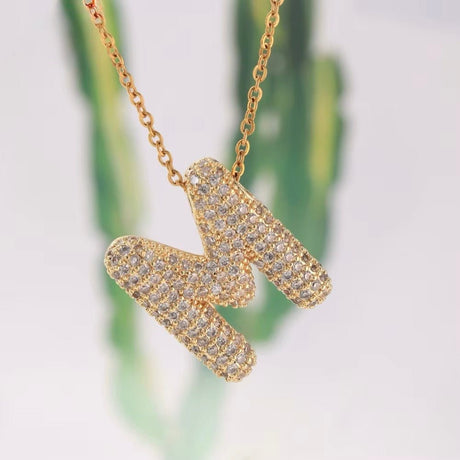 Bogstav Vedhæng Med Zirkonia - Flere forskellige – 18K Forgyldt Messing (22mm) - Uniq Perler - 118315