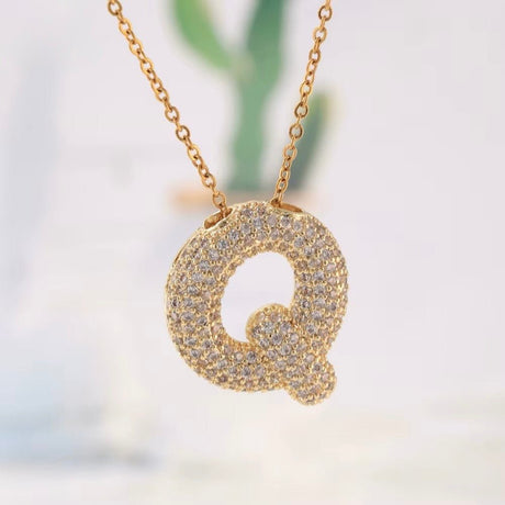 Bogstav Vedhæng Med Zirkonia - Flere forskellige – 18K Forgyldt Messing (22mm) - Uniq Perler - 118319