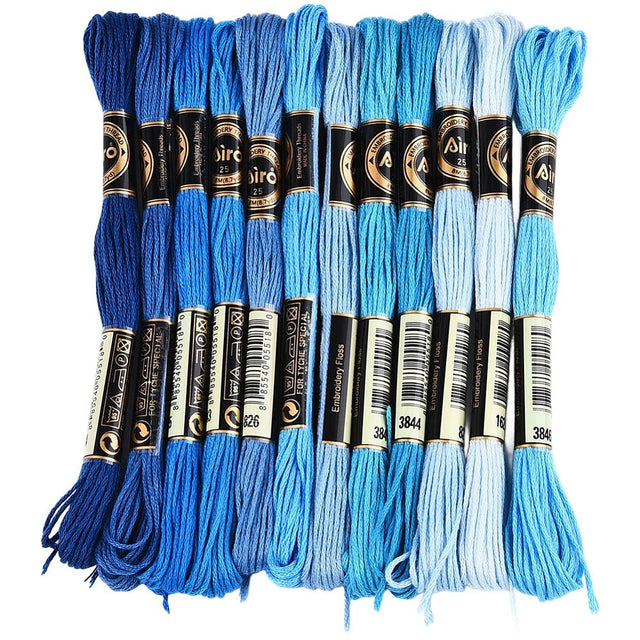 Broderigarn – Blå Gradient, Polyester (0,5mm) 12 Dukker, 8m - Uniq Perler - 126186