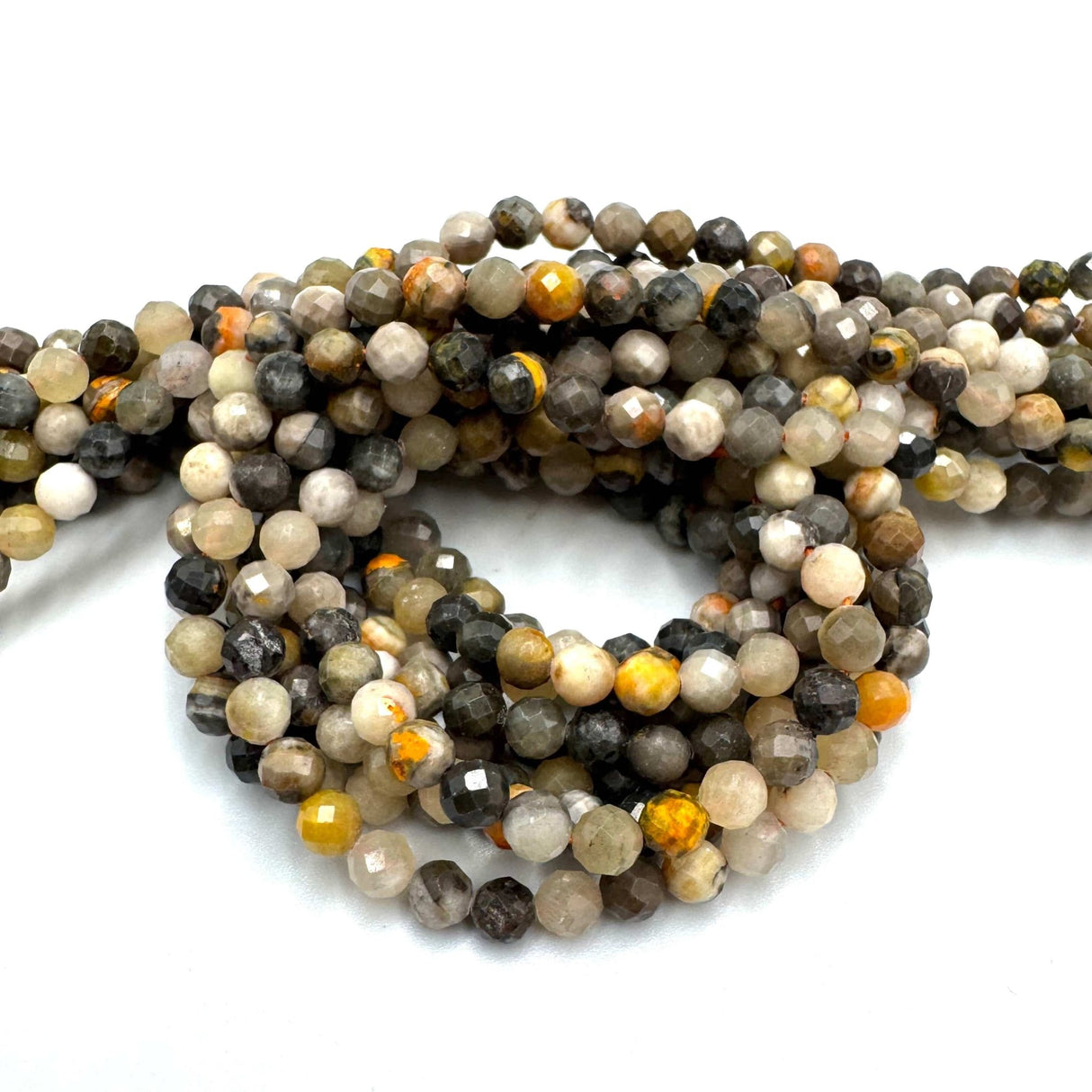 Bumblebee Jaspis – Gul/Sort, Runde Facetteret (4mm) - Uniq Perler - 7356700