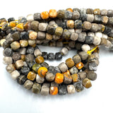 Bumblebee Jaspis – Kubeformet Perler (4x4 mm) - Uniq Perler - 84578945