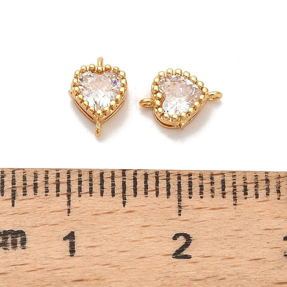 Connector Hjerter med Zirkonia – Vandfast 18K forgyldt (7,5x5,5mm)2 stk. - Uniq Perler - 122135
