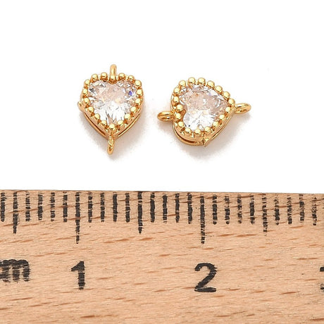 Connector Hjerter med Zirkonia – Vandfast 18K forgyldt (7,5x5,5mm)2 stk. - Uniq Perler - 122135