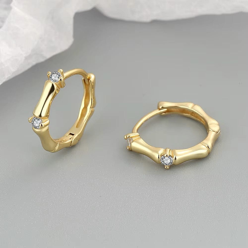 Creoler Med Mønster Og Klare Zirkonia Sten, 18K Forgyldt - Uniq Perler - 890345