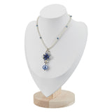 Display Buste Til Udstilling – Imiteret Hvidt Læder (26 cm) - Uniq Perler - 