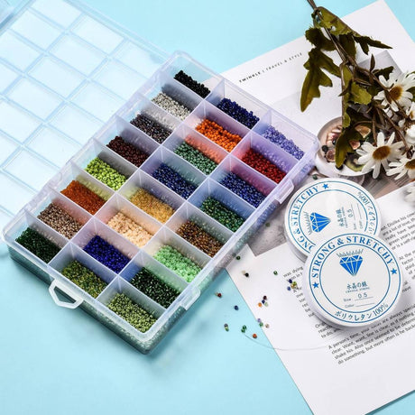 DIY Kasse Med 24 Farver Seed Beads og Elastik (2mm) - Uniq Perler - 0001489232