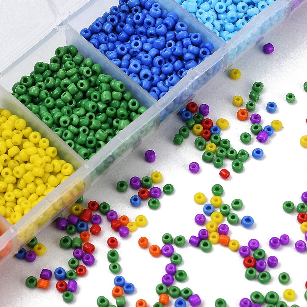 DIY Kasse Med 7 Farver Seed Beads – 2mm, Ca. 3500 Stk - Uniq Perler - 114804