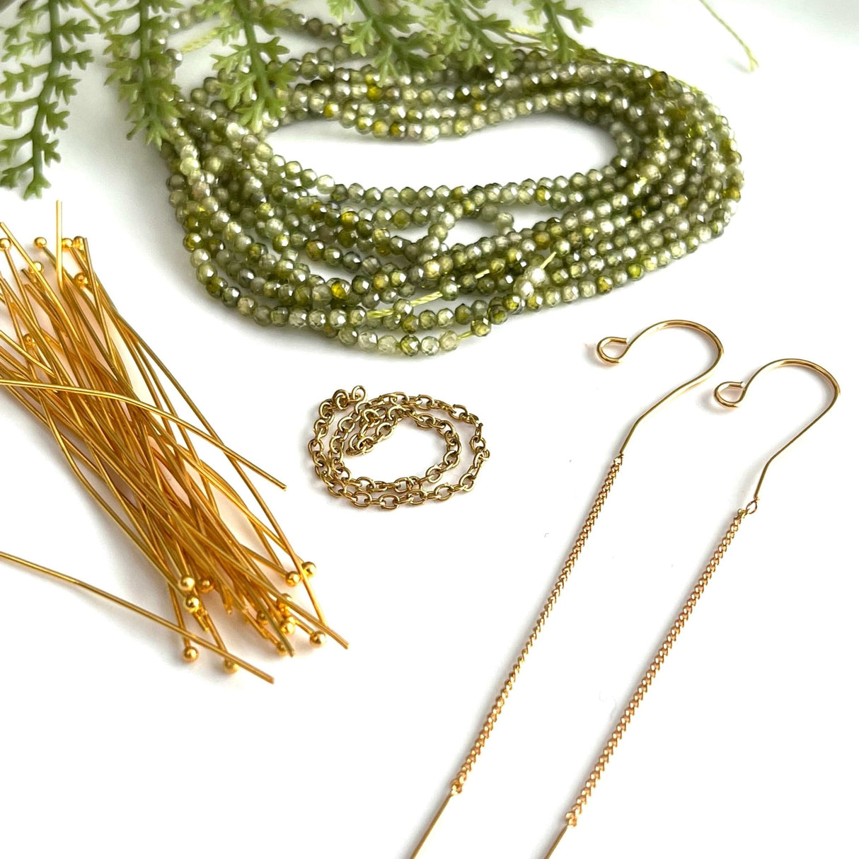 DIY Sæt med Øreringe - Grønne Zirkonia Perler og Kæde - Uniq Perler - 87544567