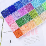 DIY Smykkesæt – 24 Farver Seed Beads, Elastik, Saks & Nåle, 2mm - Uniq Perler - 0001489161