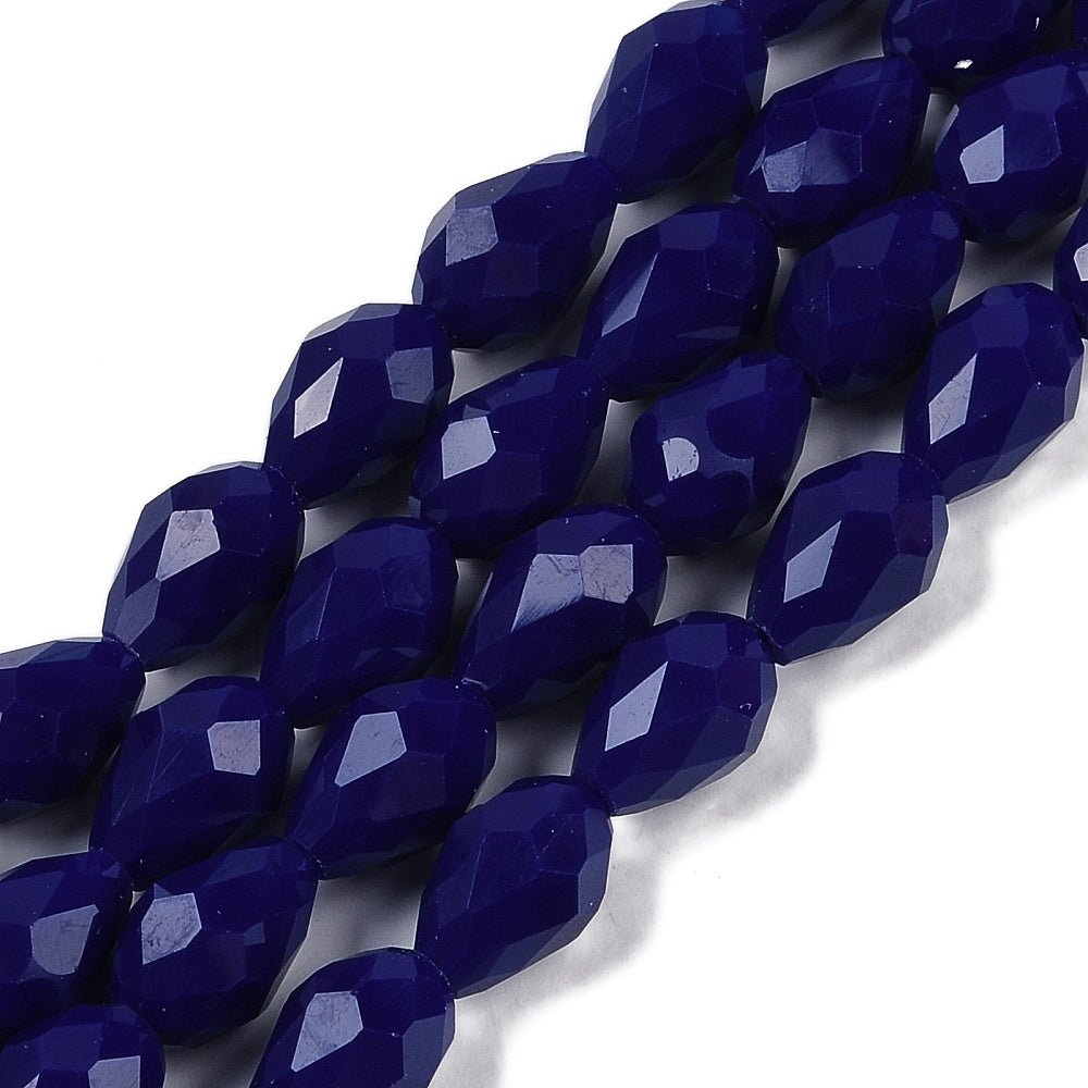 Dråbeformede Glasperler – Opaque Midnatsblå, Facetterede (8x6mm), 51 cm. - Uniq Perler - 125795