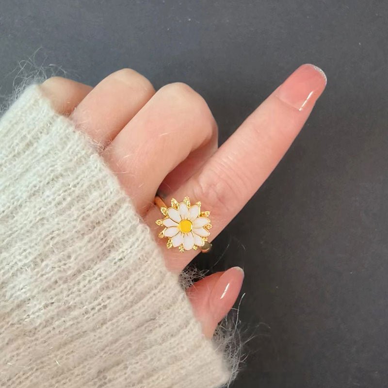 Drejelig Marguerit Ring Med Emalje (Anti Stress) – 18K Forgyldt Messing - Uniq Perler - 126219