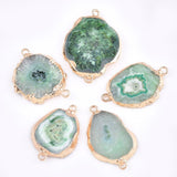 Druzy Agat Mellemled Med Gylden Kant - Grønne Toner (15x35mm) - Uniq Perler - 114388