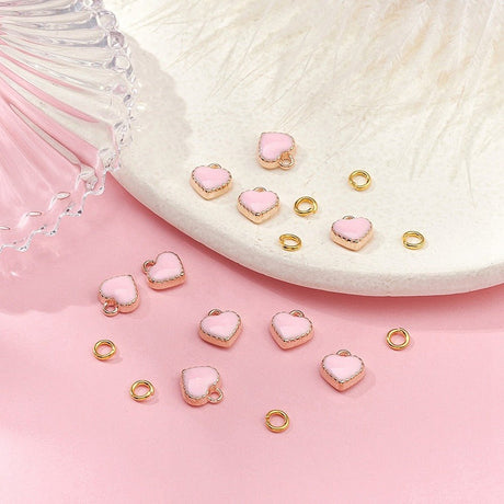 Emalje Hjerte Vedhæng – Pink med Åbne øskner (8mm) 10 stk. - Uniq Perler - 