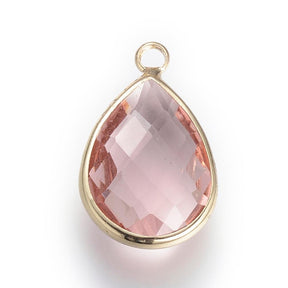 Facetteret Glas Vedhæng – Dråbe Rosa med Messing Ophæng (14mm) 2 stk. - Uniq Perler - 