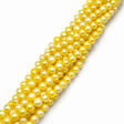 Farvede Ferskvandsperler - Lys Gul (5-6mm) - Uniq Perler - 634566