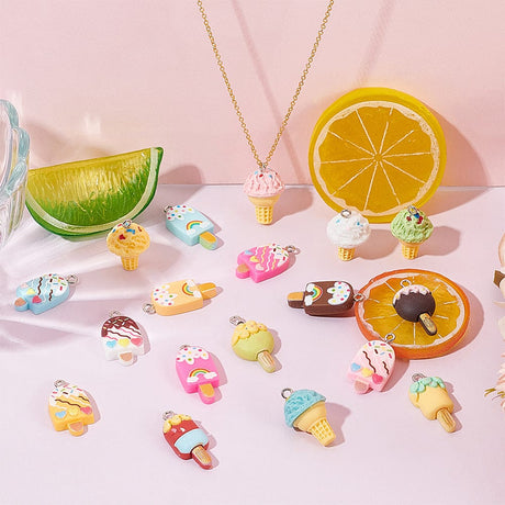 Farverige Resin Vedhæng I Mix Modeller Og Størrelser, (38 Dele) - Uniq Perler - 546356