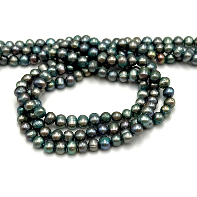 Farvet Ferskvandsperler, Blå, 5 - 6mm - Uniq Perler - 872534