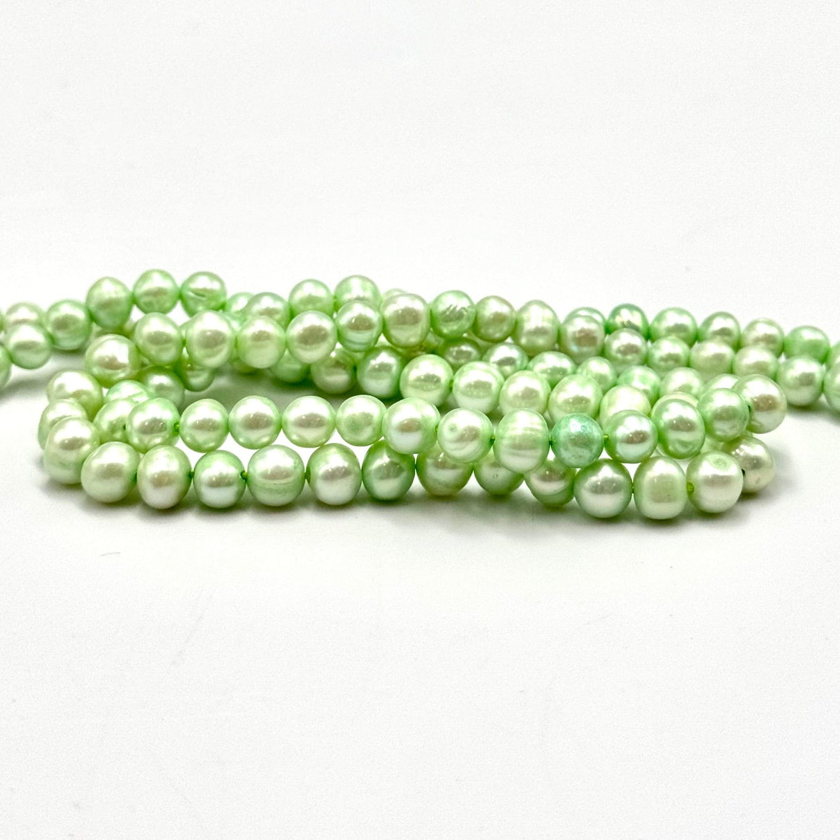 Farvet Ferskvandsperler, Lys Grøn, 5 - 6mm - Uniq Perler - 7546777