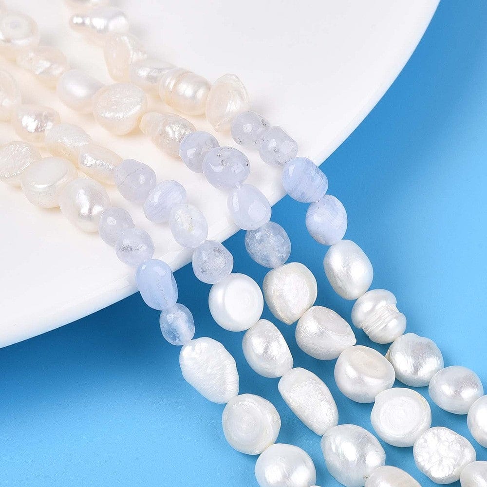Ferskvandsperler Og Blue Lace Agat – Nuggets/Chips (4 - 13mm) - Uniq Perler - 115729