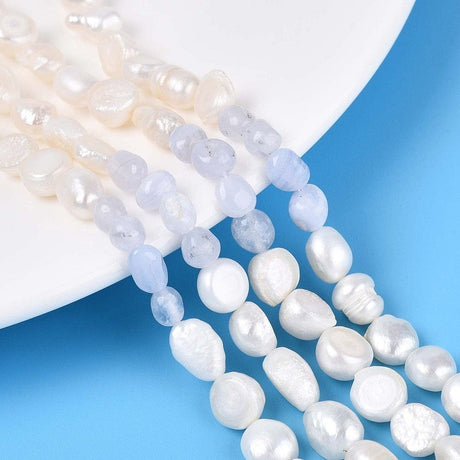Ferskvandsperler Og Blue Lace Agat – Nuggets/Chips (4 - 13mm) - Uniq Perler - 115729