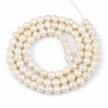 Ferskvandsperler Potato – Cremehvid (3.5–5mm) - Uniq Perler - 117732