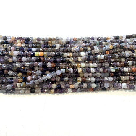 Fluorit Perler – Facetterede Terninger, Naturlige (4–5mm) - Uniq Perler - 116760