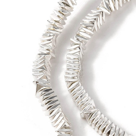 Hæmatit – Forsølvet, Tvistet Kantet, Facetteret (3x3x1mm) - Uniq Perler - 113195