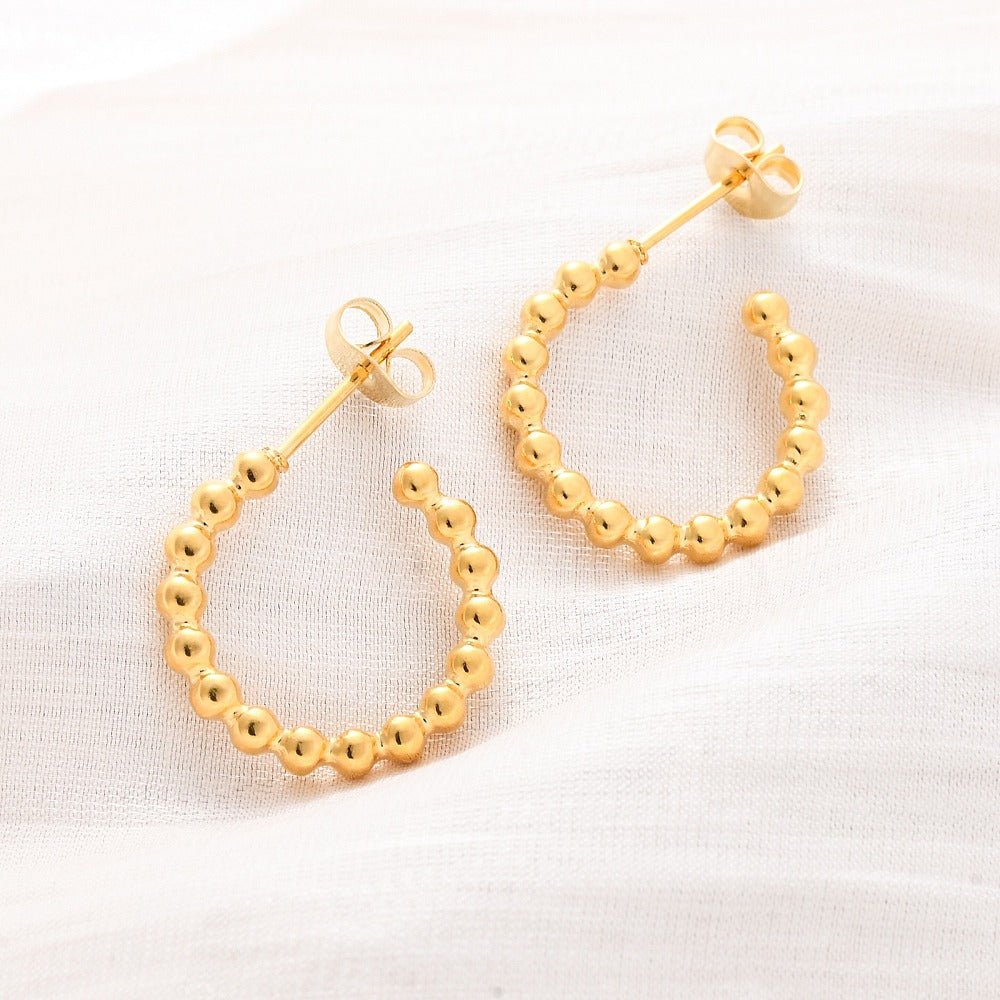 Half hoop ear studs in gold-plated steel – Water-resistant (18 mm) - Uniq Perler - 