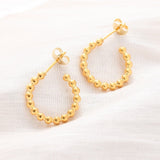 Half hoop ear studs in gold-plated steel – Water-resistant (18 mm) - Uniq Perler - 