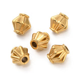 Harlekin formet Perler i Vandfast Forgyldt Stål – (6,5x5,5mm, 6 stk.) - Uniq Perler - 