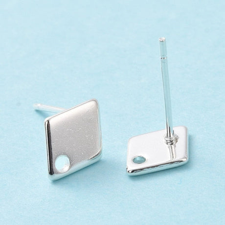 Harlekin Formet Stål Ørestikkere, Sterling Sølv Belagt, 9x7mm - Uniq Perler - 14649