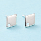 Harlekin Formet Stål Ørestikkere, Sterling Sølv Belagt, 9x7mm - Uniq Perler - 14649