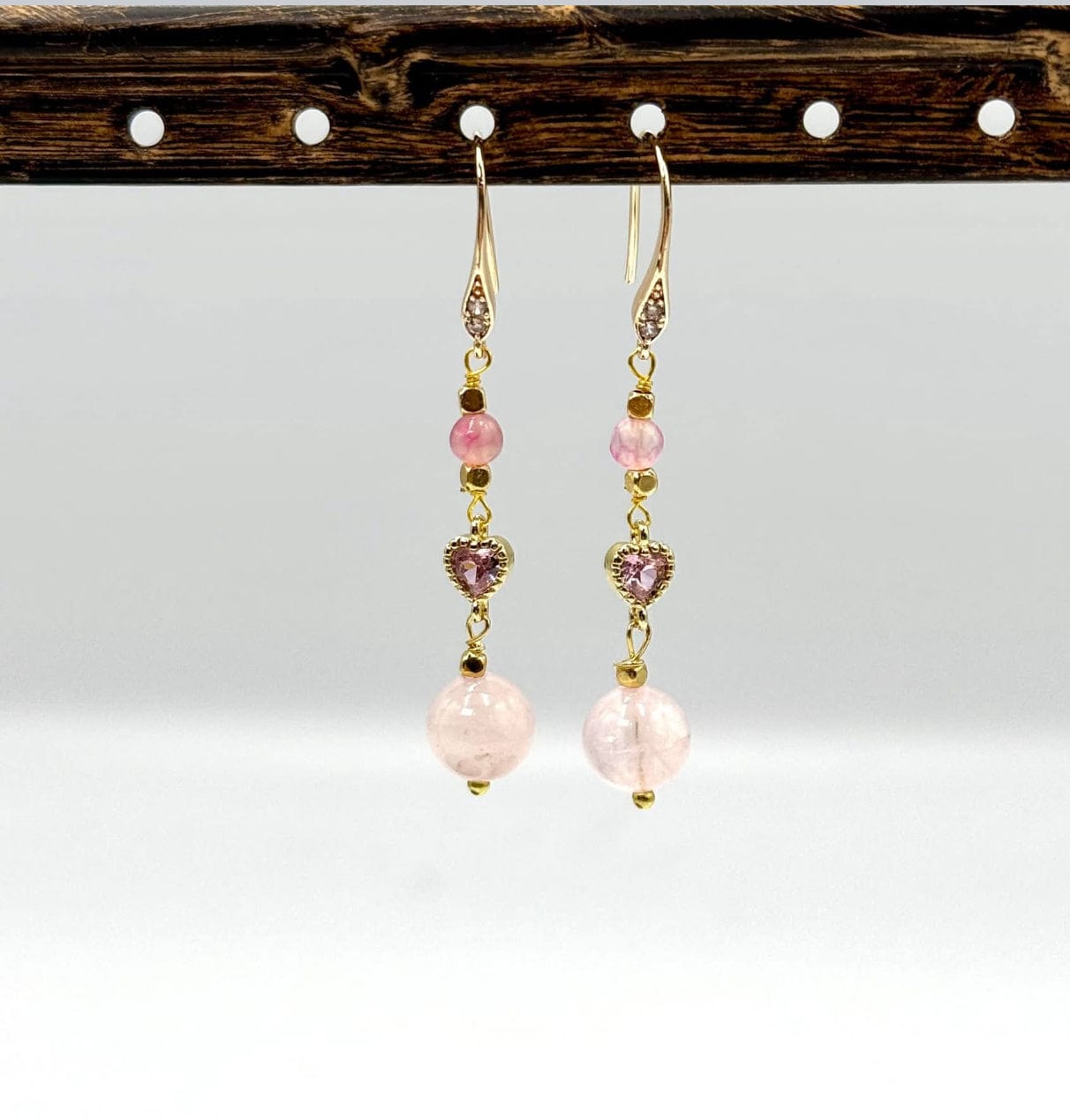 Hjerte Mellemled Med Pink Zirkonia Sten, Langtidsholdbar Forgyldt, 5x9mm, 2 stk. - Uniq Perler - 114520