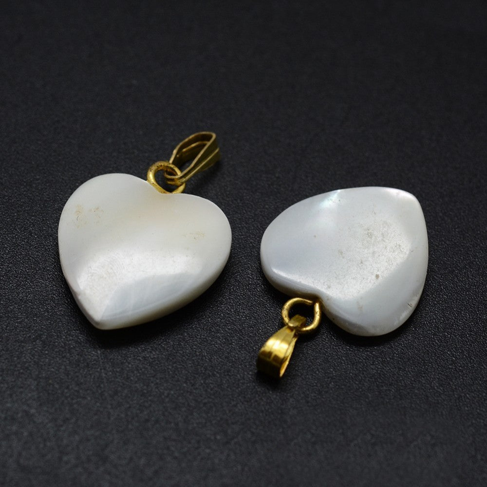 Hjerte Shell Vedhæng – Messing, Forgyldt (17–19mm) 2 stk. - Uniq Perler - 117010