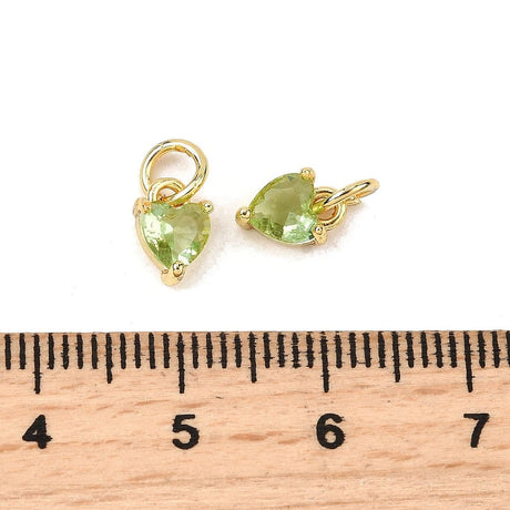 Hjerte Vedhæng Med Zirkonia Sten, 18K Langtidsholdbar Forgyldt, (8x5x3,5mm) 2 stk. - Uniq Perler - 115498