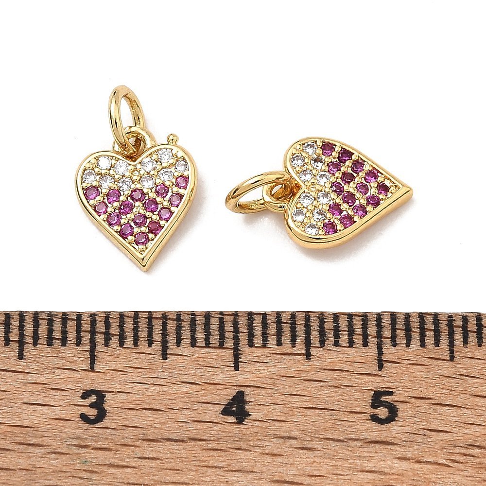 Hjerteformede Vedhæng Med Lilla Zirkonia – 16K Forgyldt Messing (10,5x8,5x1,5mm) 2 stk. - Uniq Perler - 125750