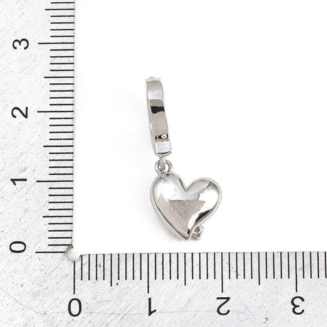 Hjerteformet Vedhæng Med Zirkonia – Platinbelagt Messing (23,5mm) 1 stk - Uniq Perler - 123972
