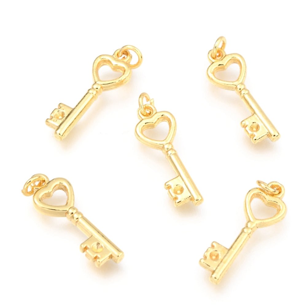 Hjertenøgle Vedhæng Med Øsken – 18K Langtidsholdbar Forgyldt Messing (20x7x2,3mm) 4 stk. - Uniq Perler - 122737