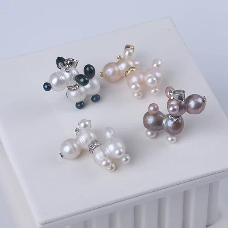 Hunde Vedhæng Lavet af Ferskvandsperler, (Sort/hvid) - Uniq Perler - 114477