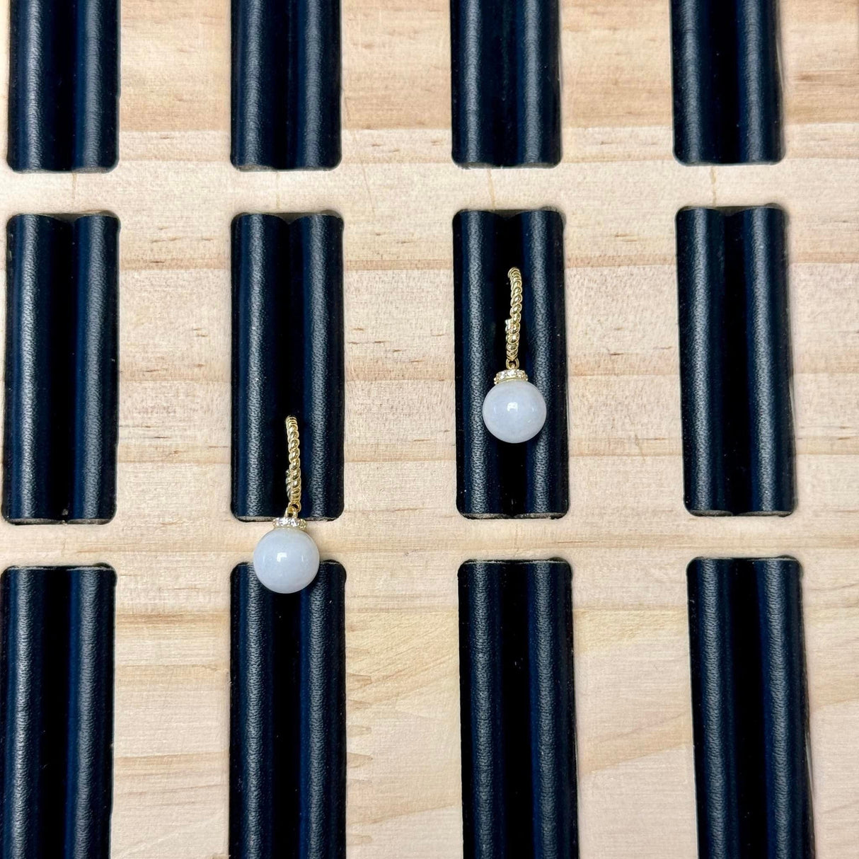 Hvid Jade, Topboret/Anboret, 8mm - Uniq Perler - 891394