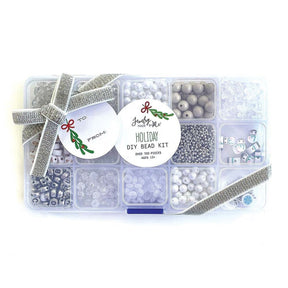 Weihnachtsarmband-Set – Über 700 Perlen & Elastikschnur (Erstellen Sie bis zu 20 Armbänder) - Uniq Perler - 116761