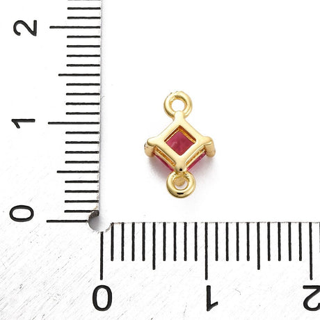 Kantet Mellemled Med Cerise Zirkonia Sten, Langtidsholdbar Forgyldt, (10,5x7mm, 2 stk.) - Uniq Perler - 750272