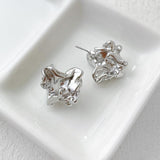 Krøllet Ørestikkere, Platin Farvet Messing, (18mm) - Uniq Perler - 111520