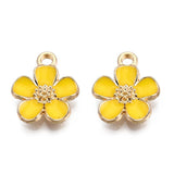 Kronbladsblomster Vedhæng Med Gul Emalje, Forgyldt, 16x13mm, 6 Stk - Uniq Perler - 111838