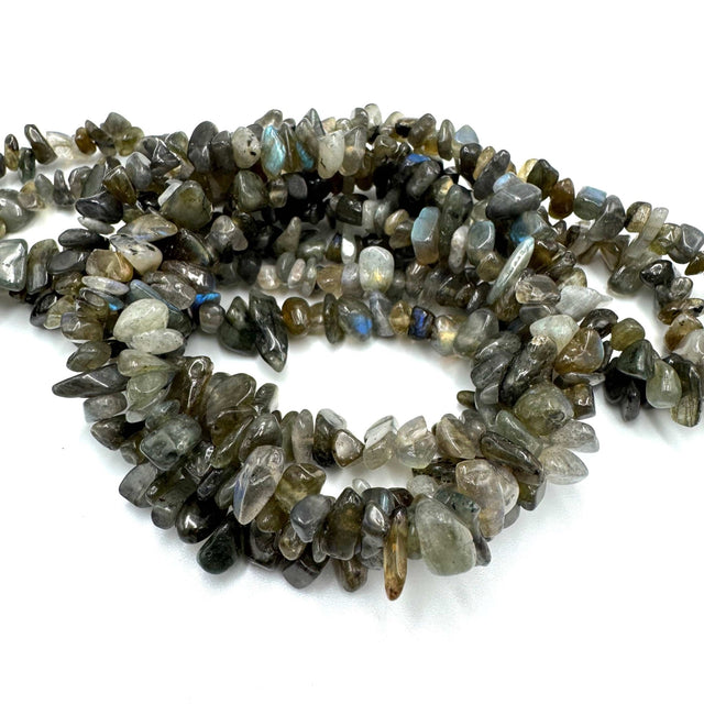 Labradorit Chips Perler, (5 - 8mm) 80cm streng - Uniq Perler - 115365