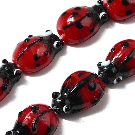 Lampwork Glasperler – Mariehøne, Rød (Ca. 10.5–14mm, 20 stk pr. streng) - Uniq Perler - 